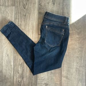 Like new high-rise skinny stretch jeans